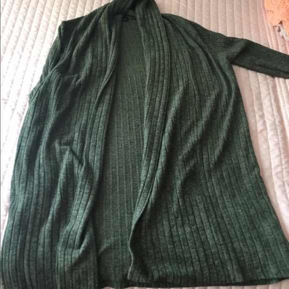 Green cardigan - Picture 2 of 2